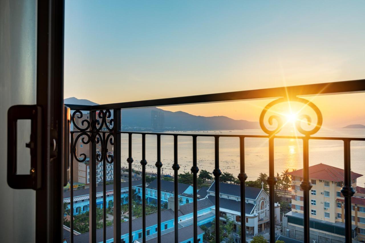 Aston Nha Trang City Hotel Exterior foto
